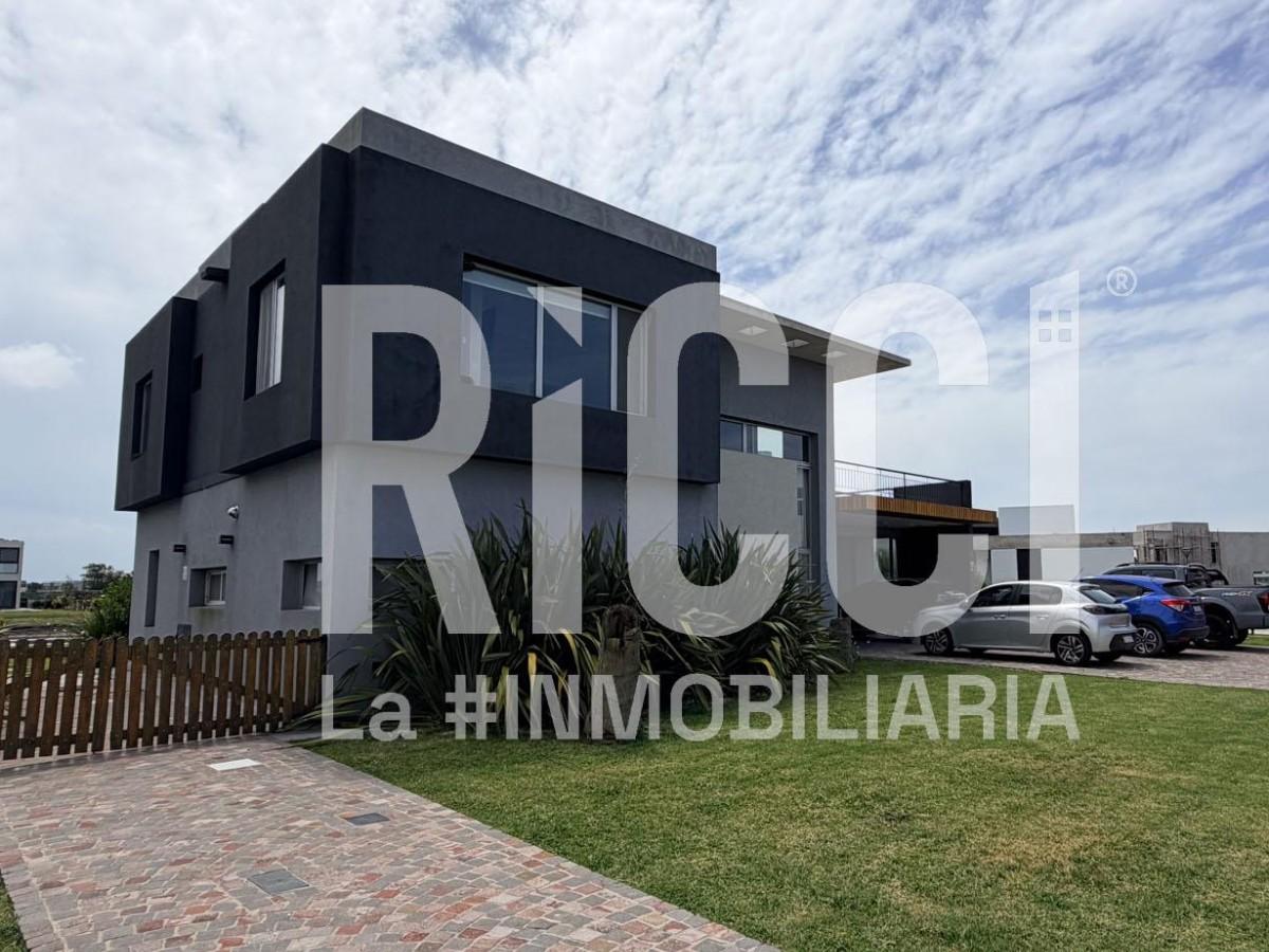 Foto Casa en Venta en Sebastian Gaboto, Guillermo E Hudson Barrio Sebastian Gaboto