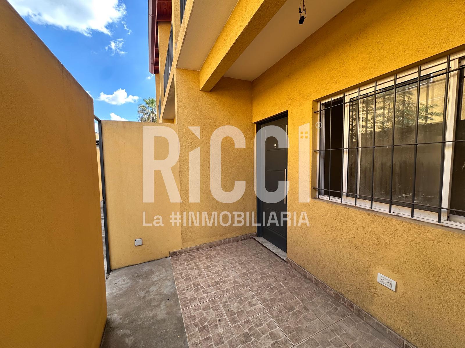 Foto Casa en Venta en Berazategui, G.B.A. Zona Sur Duplex 3 ambientes a estrenar en venta Berazategui