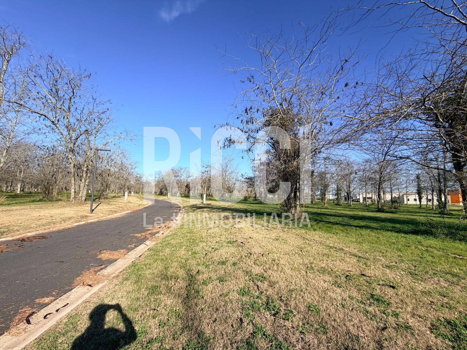 Foto Terreno en Venta en Guillermo E Hudson, Berazategui Abril Sur, Hudson