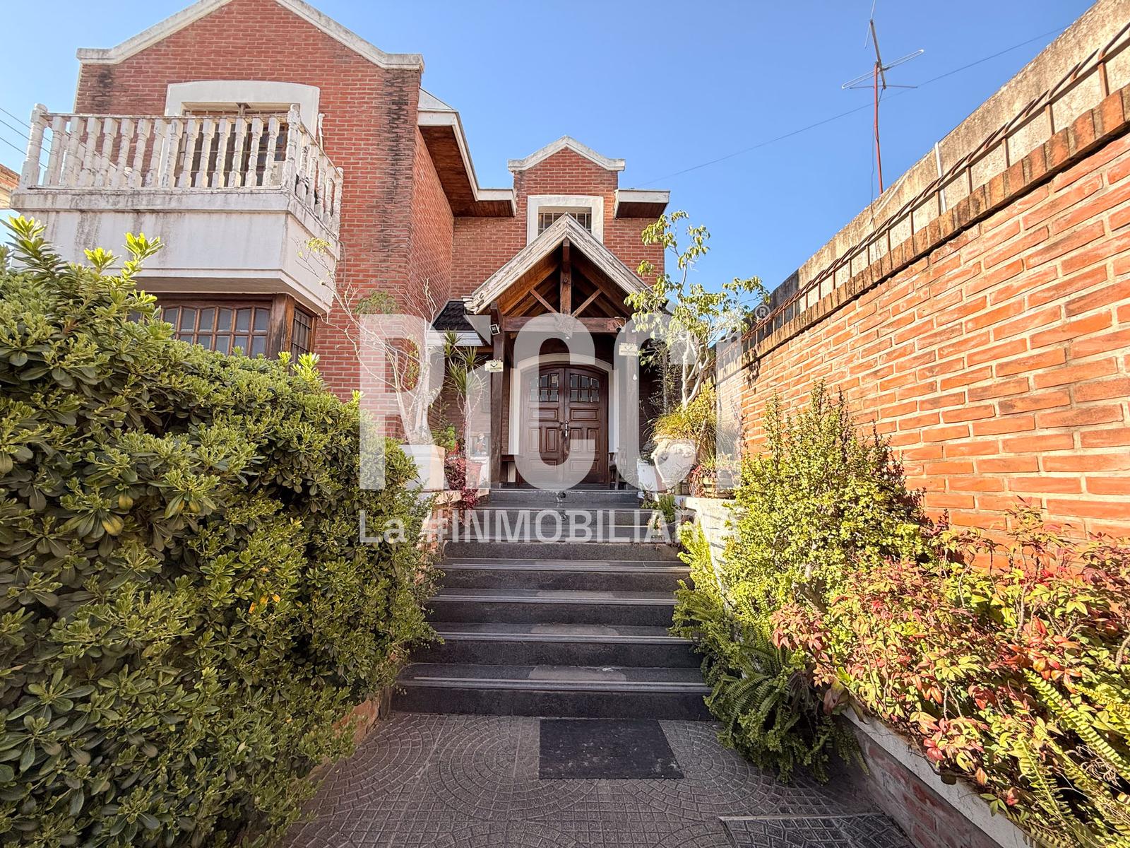 Foto Casa en Venta en Berazategui, Berazategui 18 A al 5200