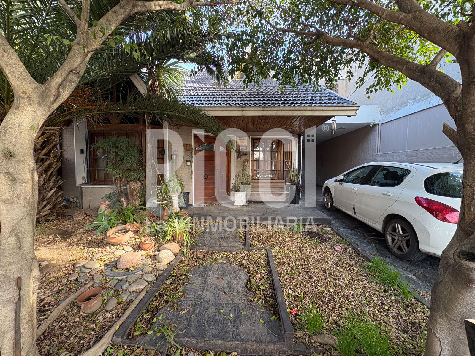 Foto Casa en Venta en Berazategui, G.B.A. Zona Sur Calle 144  al 2000